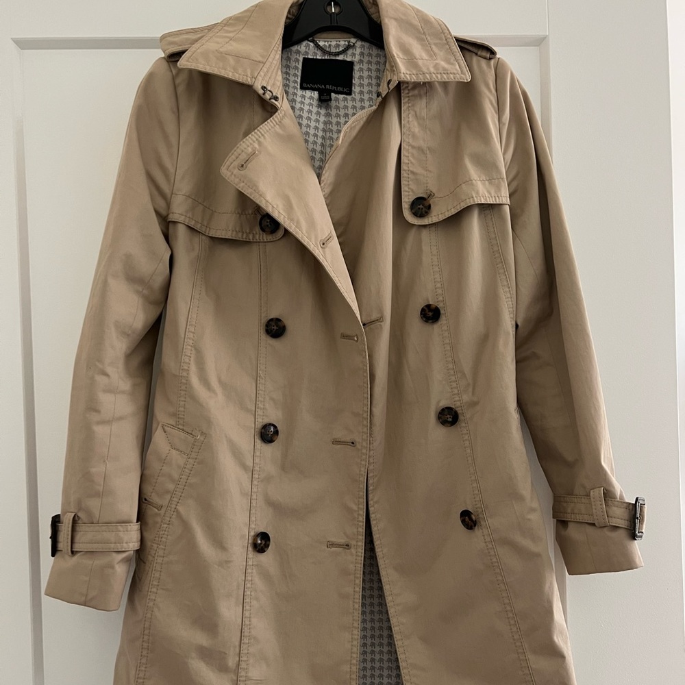 Trench Coat: Banana Republic (petite small)